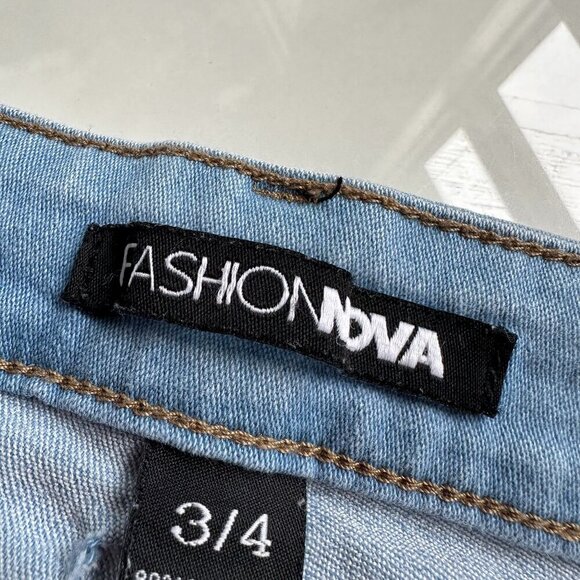 Fashion Nova Distressed Skinny Jeans | Size 3/4 | Light Wash Denim - Picture 8 of 10